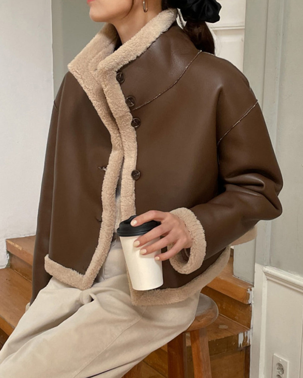 ボアリバーシブルショートコート