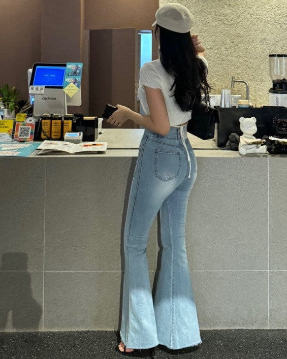 ハイウエストセミフレアデニムパンツ